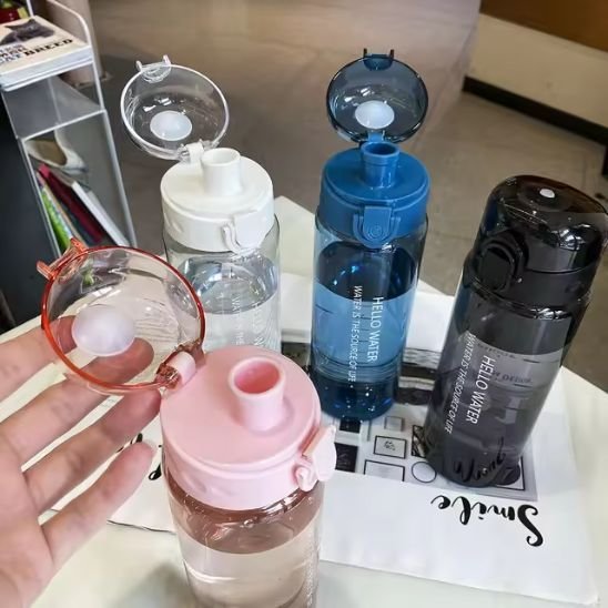 gourde_sans_BPA_ouverture_une_main.jpg bouteille HydraZen™ 780 ml