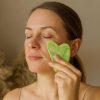 massage jade Gua Sha