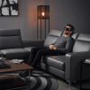 homme-portant-masseur-yeux-magn-tique-canap.jpg appareil anti-fatigue oculaire