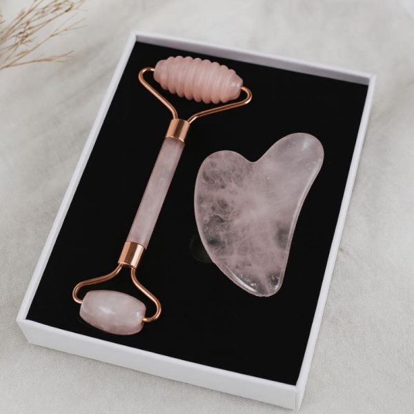 kit-gua-sha-quartz-rose-1.jpg rouleau massage facial