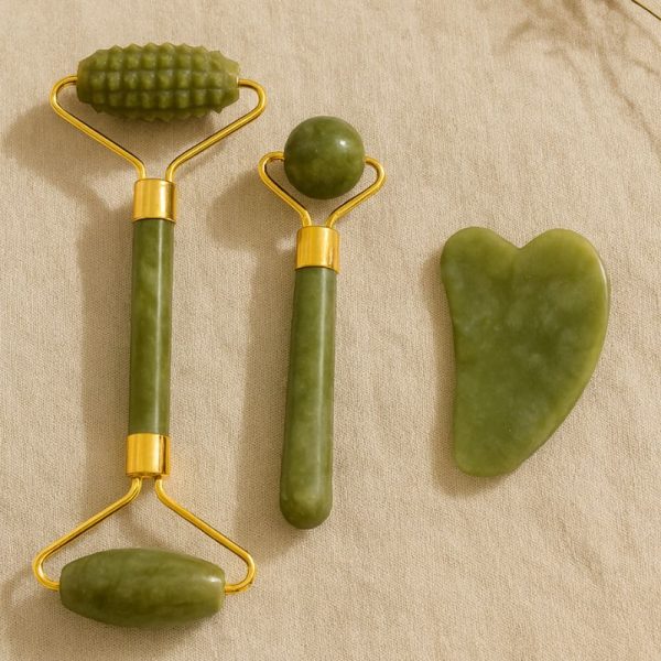 kit-gua-sha-rouleau-jade-a-plat-1.jpg instrument massage visage jade