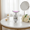 masseur-visage-led-argent-ambiance-luxe.png Photothérapie pour visage