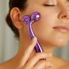 massage facial avec roll on
