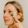 rouleau-jade-boule-utilisation-visage-1.jpg kit jade soin visage