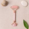 rouleau-quartz-rose-picots-1.jpg détente visage avec quartz